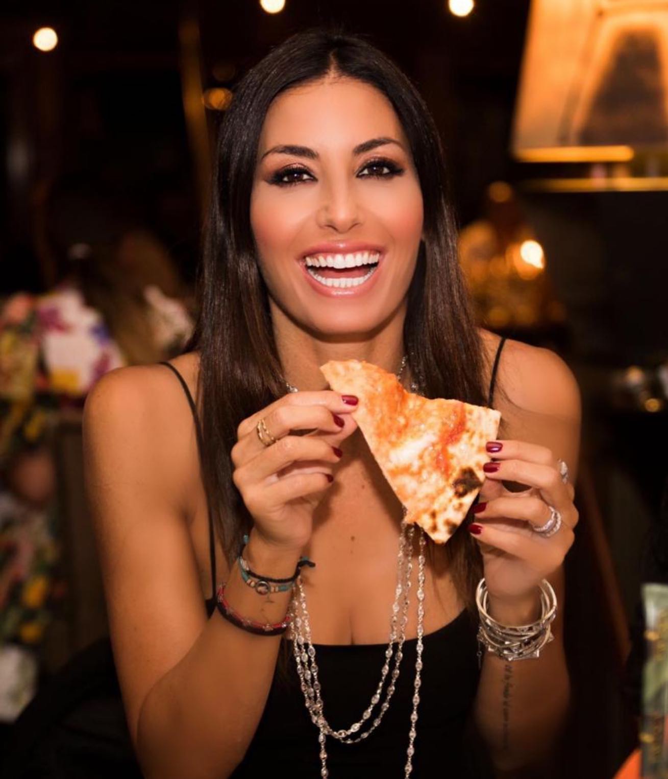 Elisabetta Gregoraci Giornata Mondiale della Pizza  come si fa a non amarla?! Io la mangerei tutti i ...