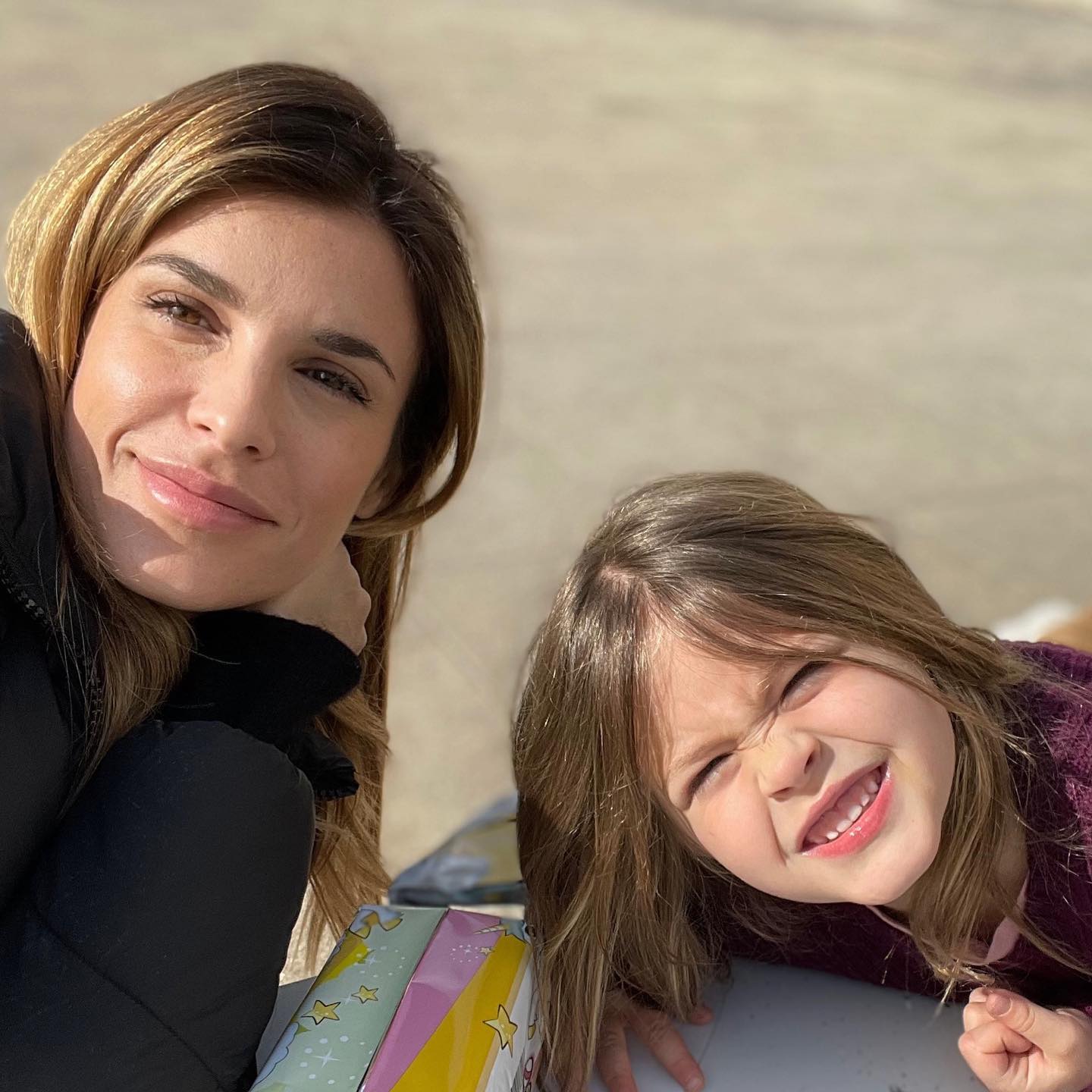 Elisabetta Canalis Compagne del viaggio più bello , la vita 
Travel mates...