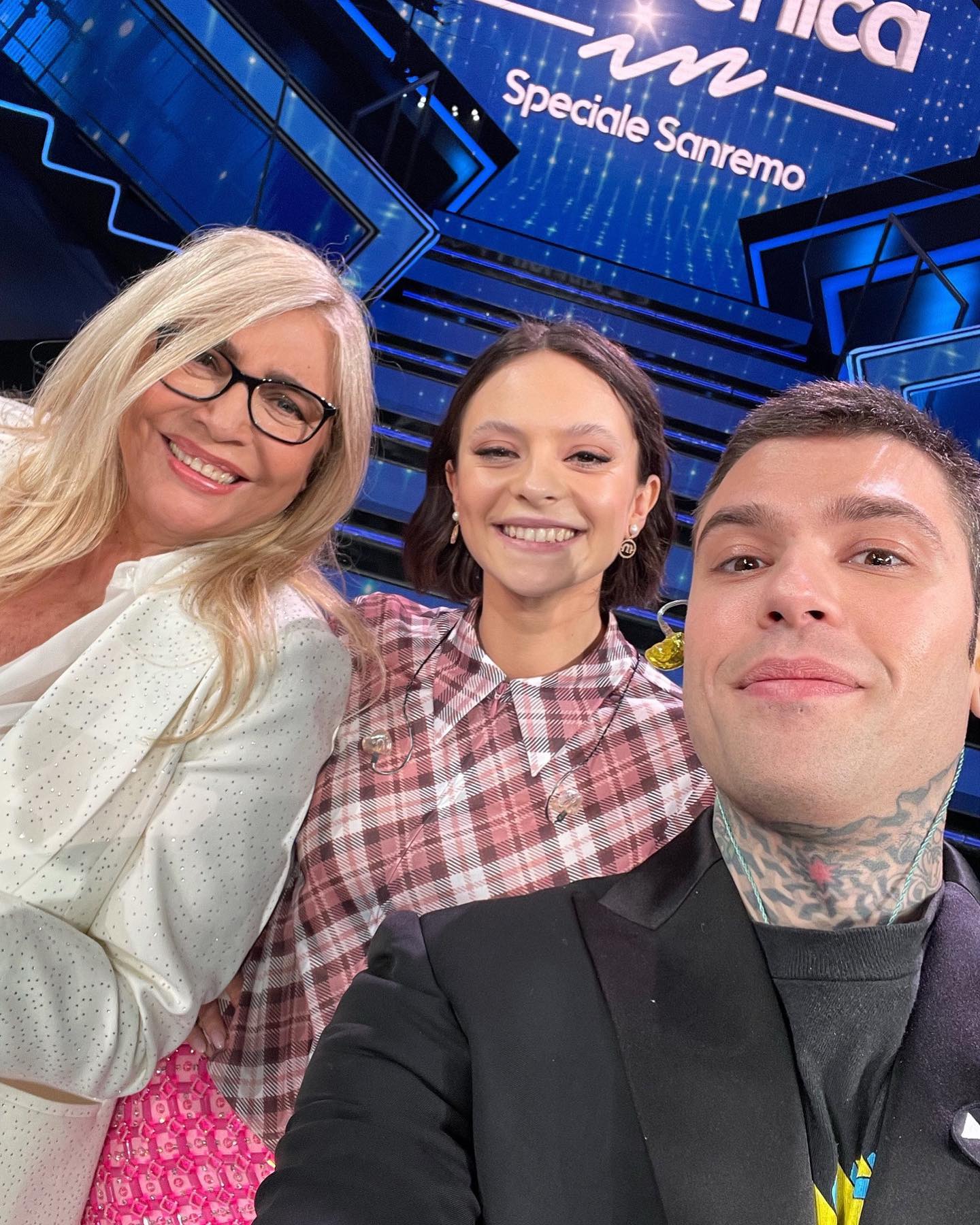 Fedez Con la zia Mara...