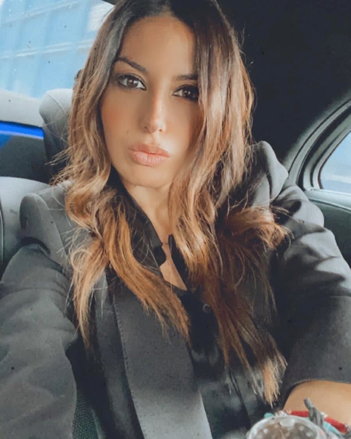 Elisabetta Gregoraci Buongiorno , come state? Come sta procedendo la vostra settimana? Io vedo finalm...