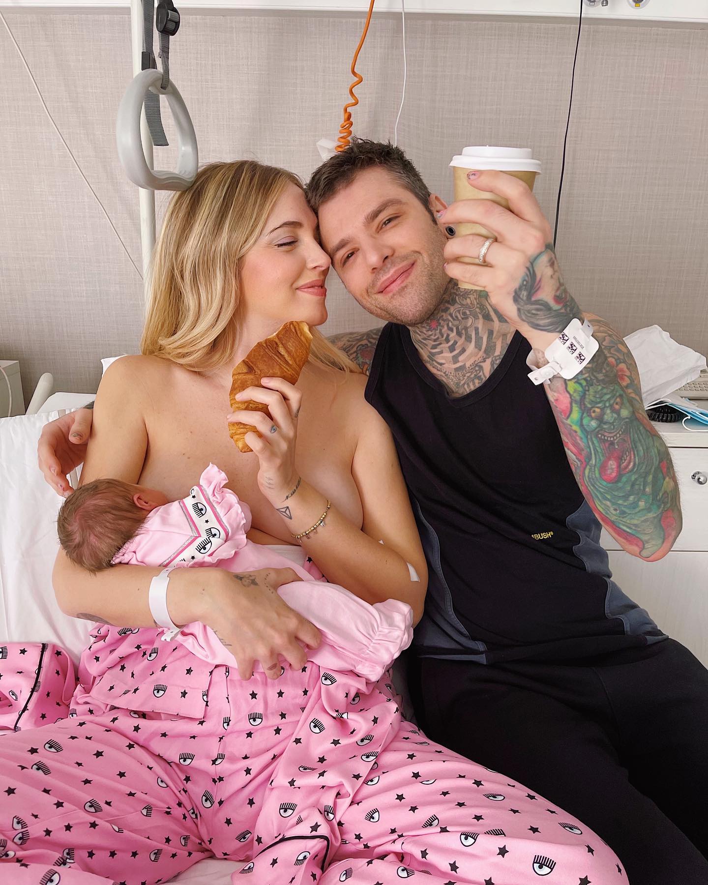 Fedez Colazione per tre...