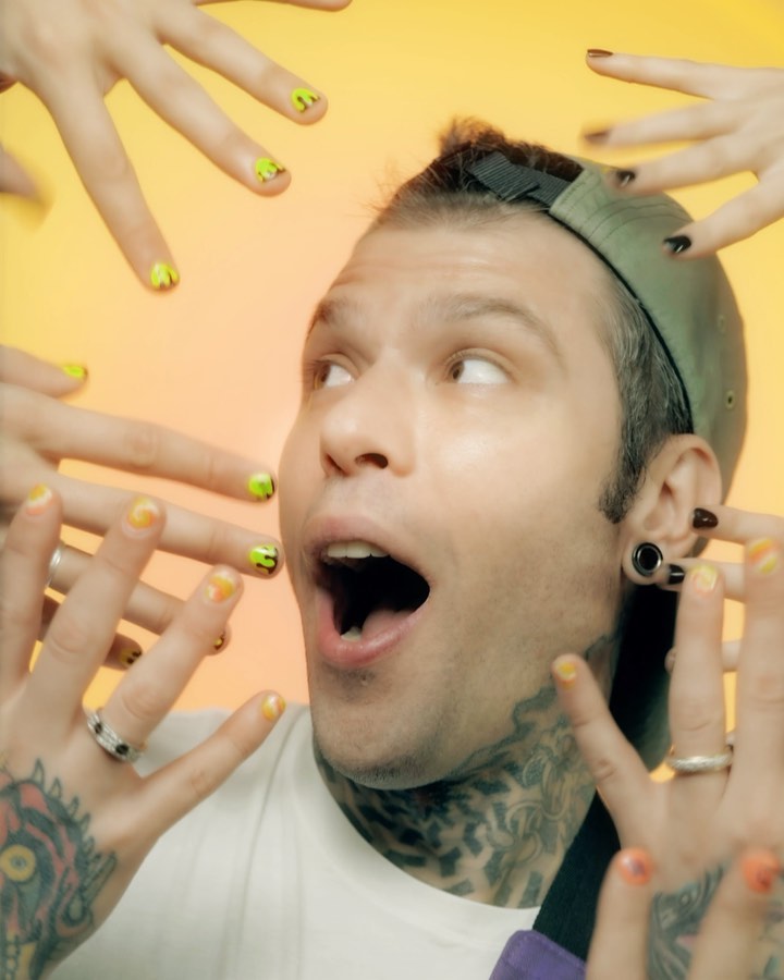 Fedez La mia linea di smalti è finalmente fuori! NooN by Fedez  (Link in bio)
Grazie a...