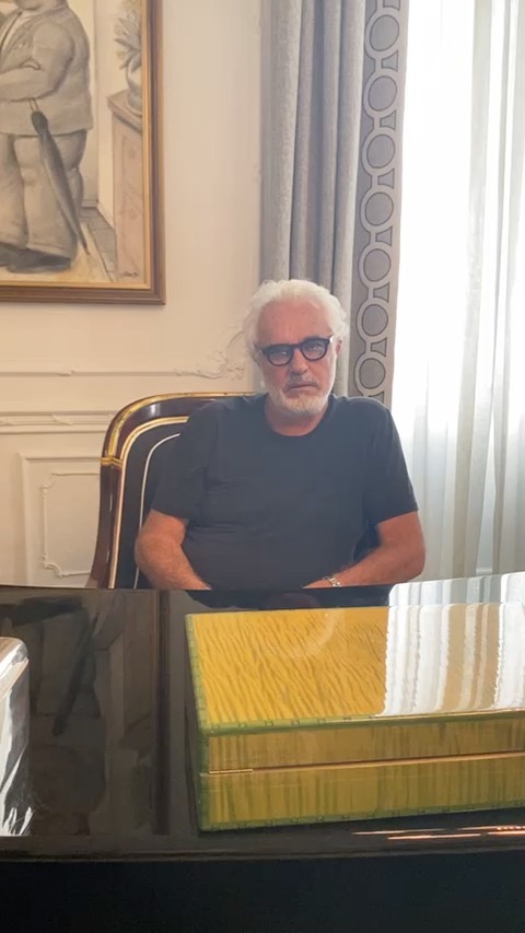 Flavio Briatore non ho fatto commenti su Instagram riguardo la chiusura delle discoteche.

Quest...