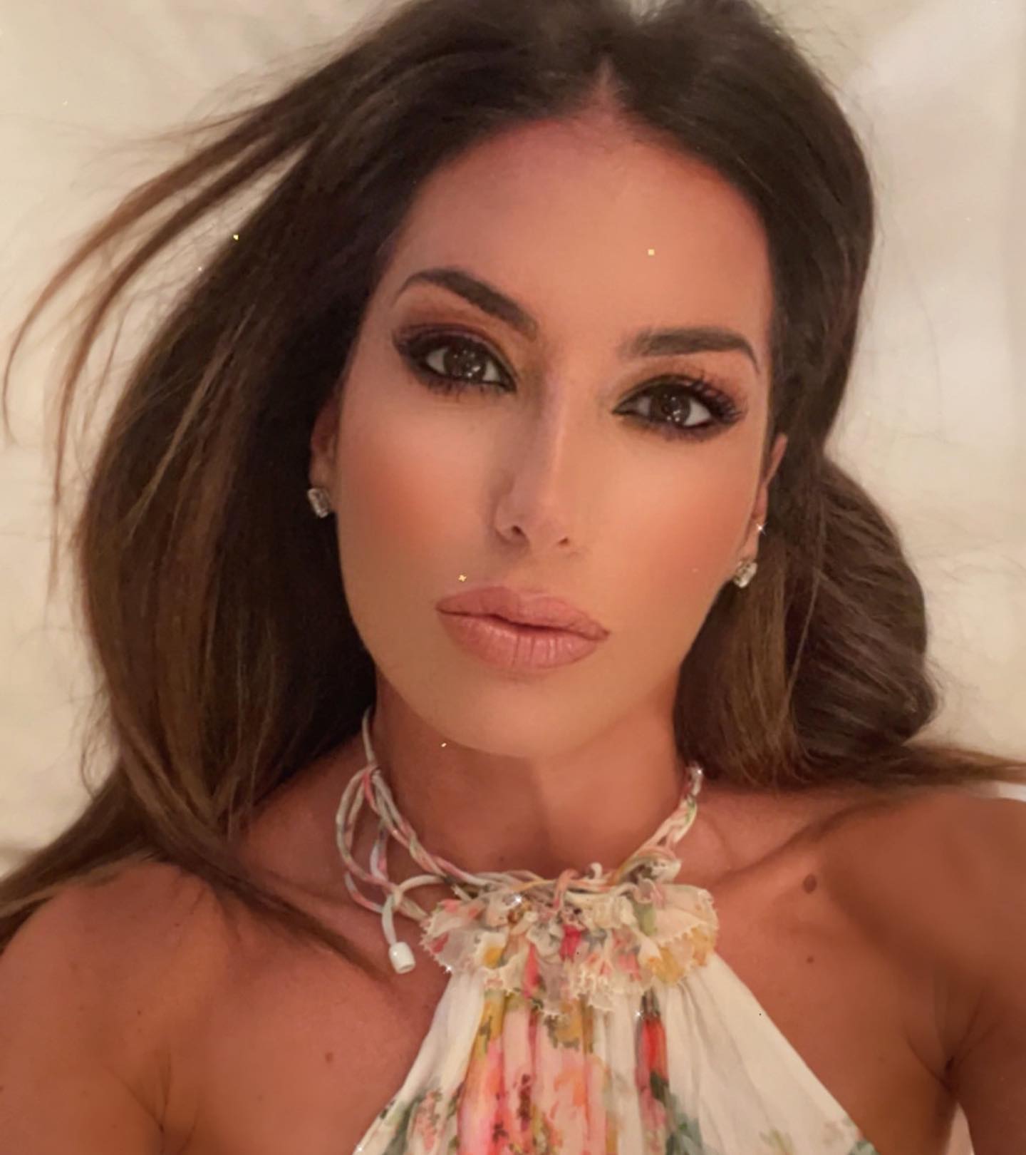 Elisabetta Gregoraci Alcune foto di qualche giorno fa a Taormina…dove con la mia mamma ho condiviso t...