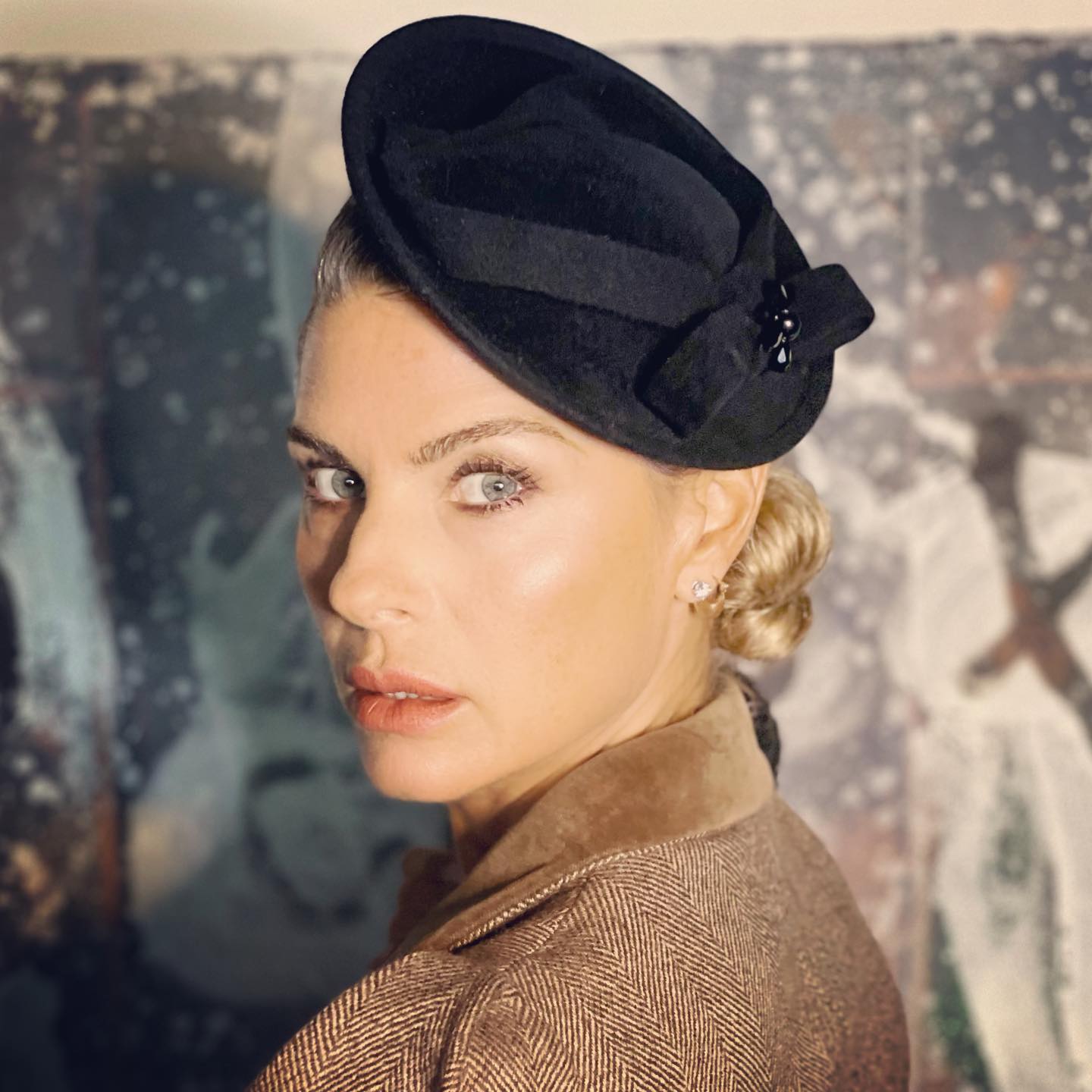 Martina Colombari Se il cambiamento non c’è, crealo tu! 
Vi piace questo meraviglioso cappello che...