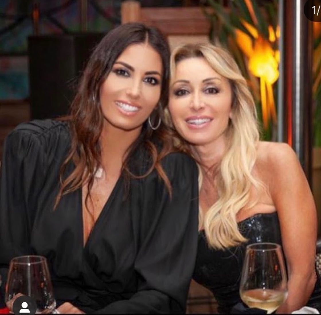 Elisabetta Gregoraci .. chi trova un ‘ amica trova un tesoro .. se poi l’ amica e ‘una gran rompiscat...