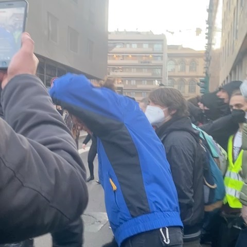 Selvaggia Lucarelli Ieri poche centinaia di studenti a Milano e Torino hanno manifestato contro l’al...