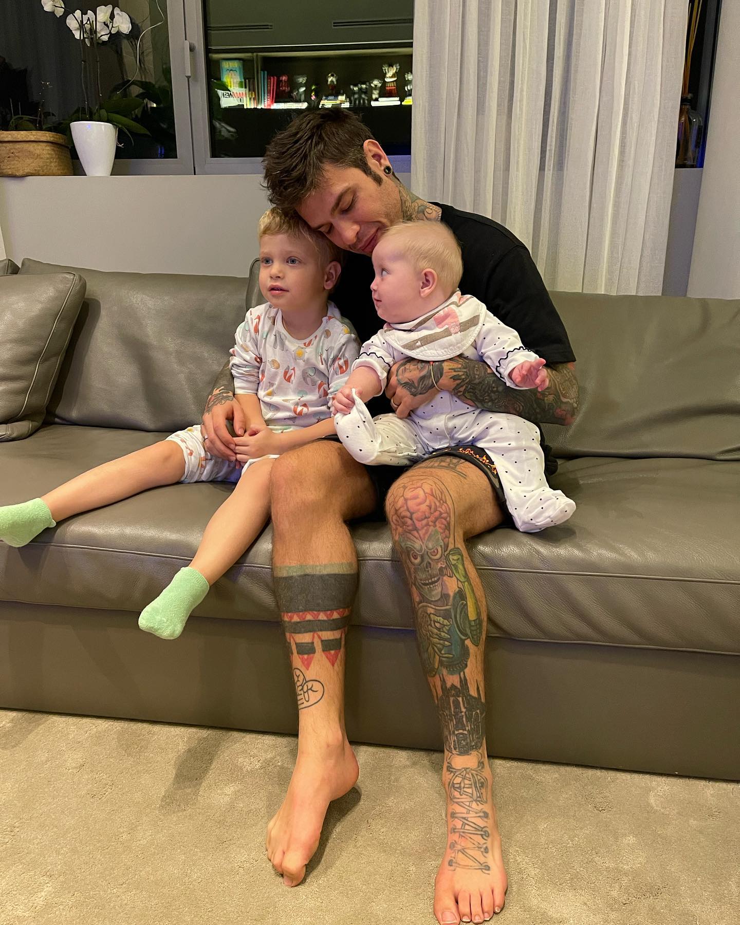 Fedez Tanti auguri amore mio, oggi voglio solo dirti grazie.
Grazie per aver riempito ...