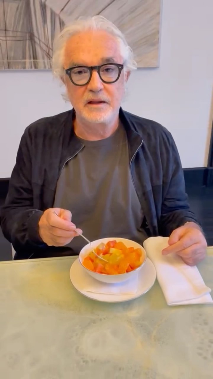 Flavio Briatore Insalata di frutta o… Macedonia?...