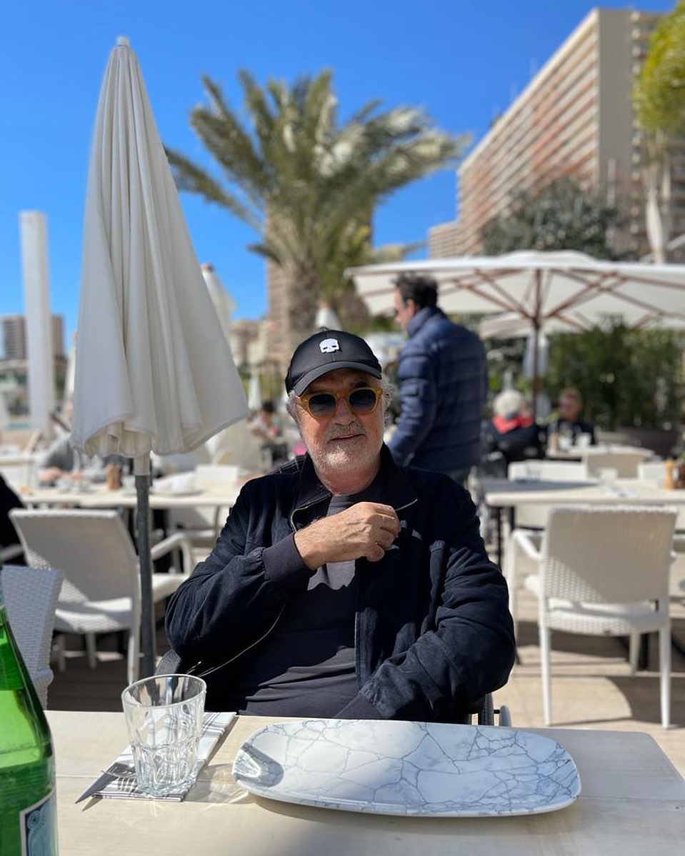 Flavio Briatore Domenica in spiaggia...