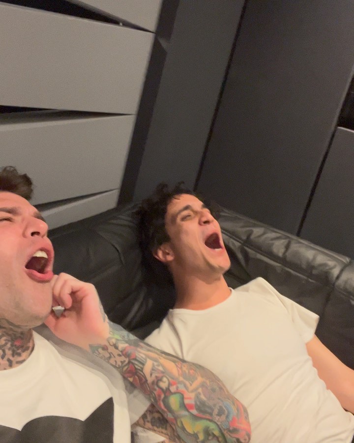 Fedez Se “LA DOLCE VITA vi sta piacendo 
Questa versione vi lascerà senza fiato

Un li...