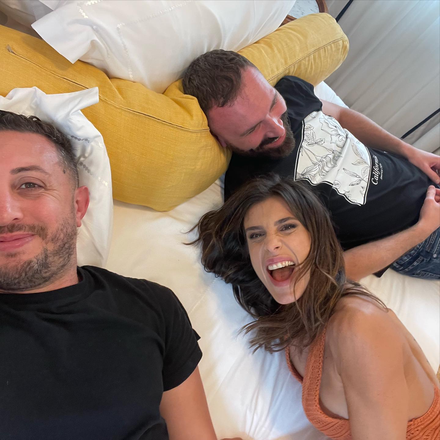 Elisabetta Canalis Shooting day in Portofino with my favorite people 
Ma quanto mi siete mancati!!...