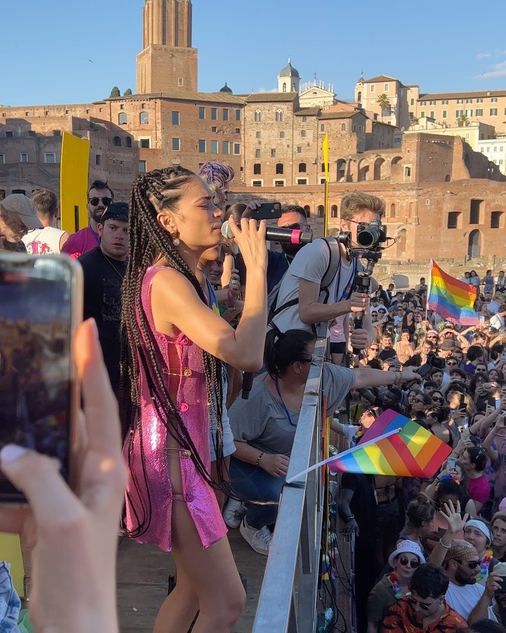 Elodie Sempre dalla parte giusta...