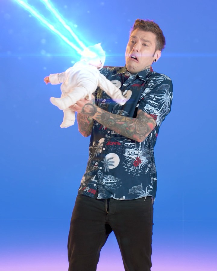 Fedez L’unico spot con bambini laser, balene e latte materno lo trovi qua! 
I primi 4 ...