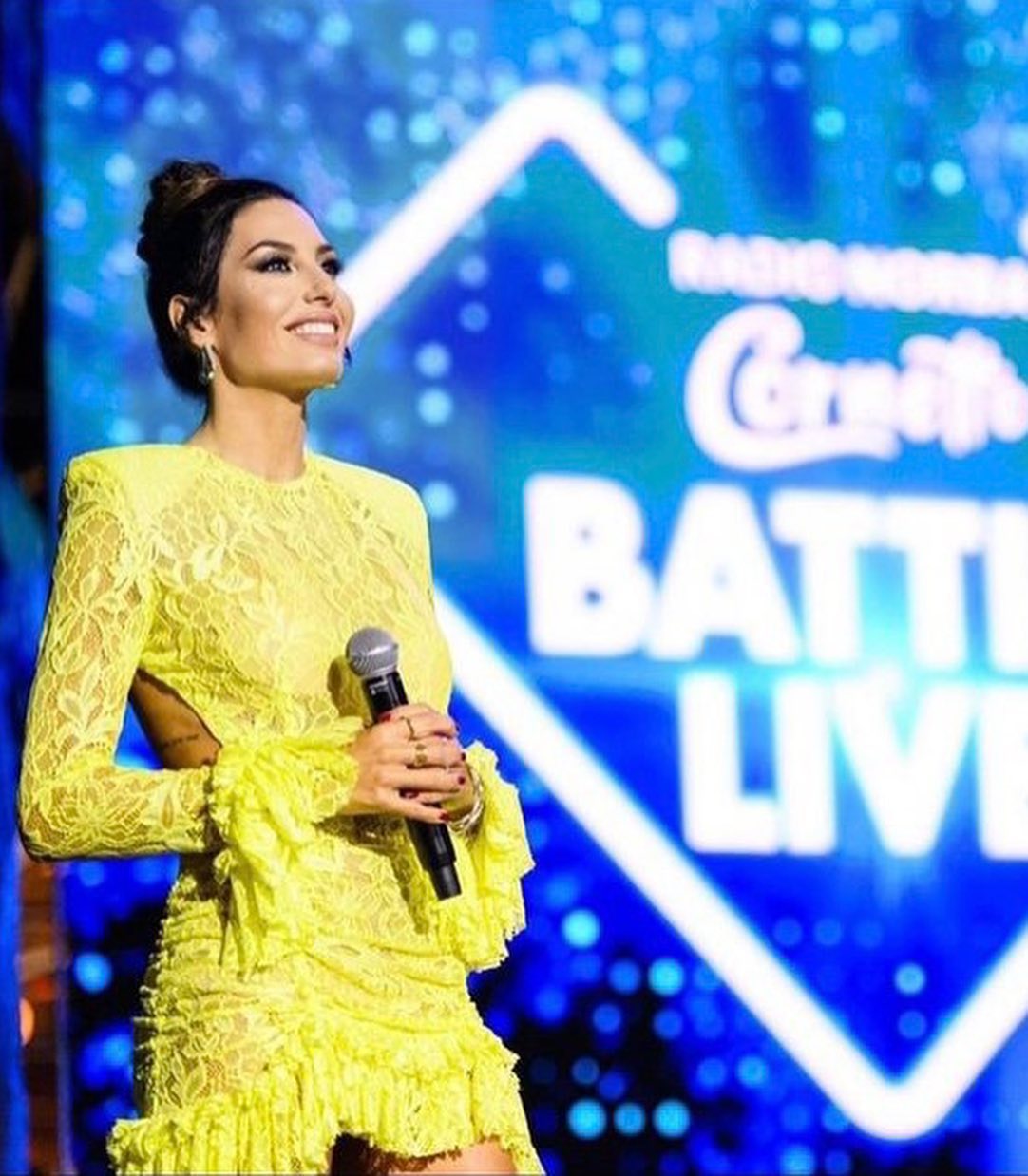 Elisabetta Gregoraci Che Emozione!!! 

Questa sera parte 
 su  
21:20 

Vi terremo compagnia con il m...