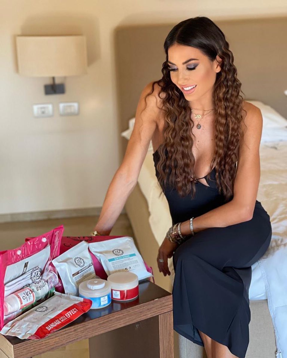 Elisabetta Gregoraci Buongiorno  
Per prepararmi all’estate ho scelto i prodotti beauty di  , una rea...