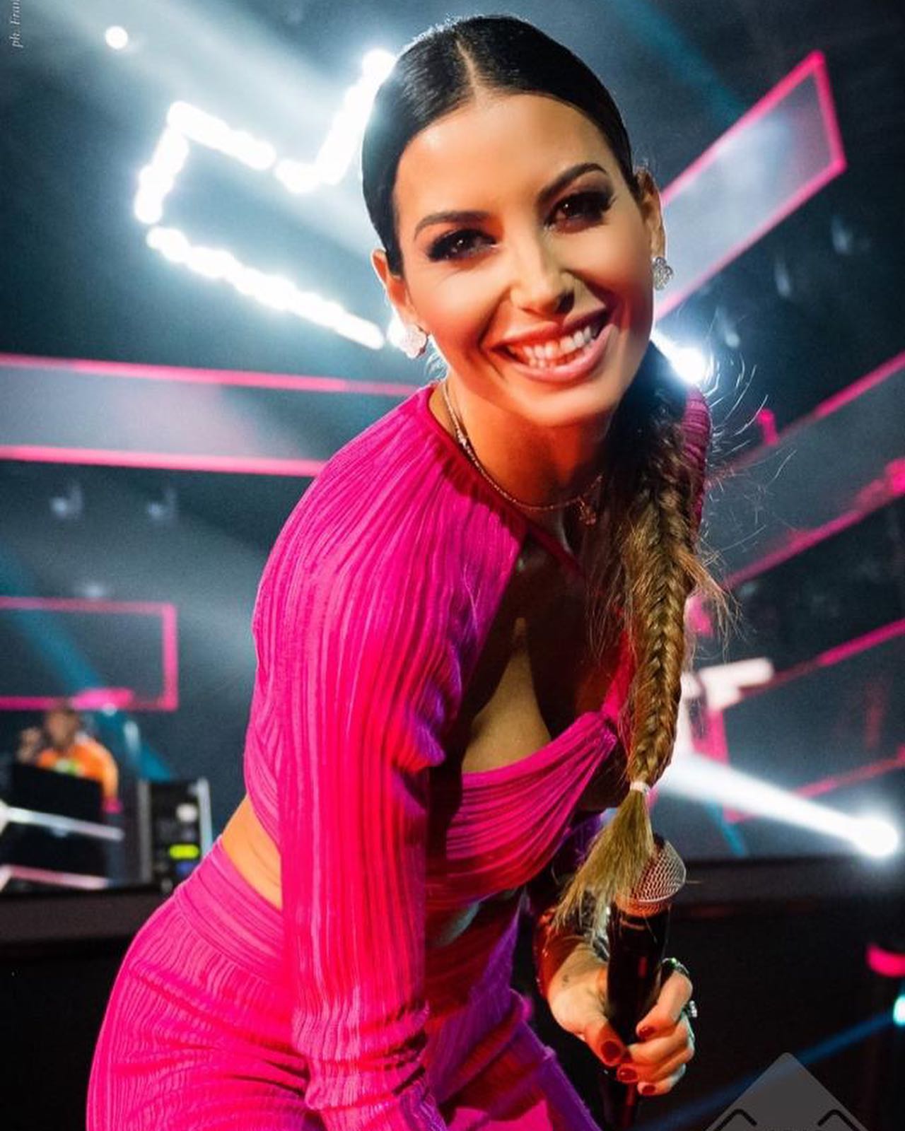 Elisabetta Gregoraci Ready to start 

4ª puntata di  

Voglia di Ballare, di scatenarci insieme  !

S...