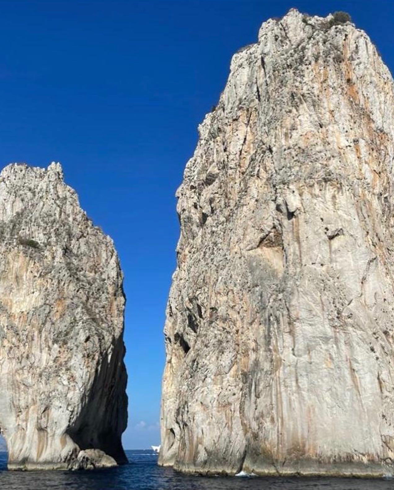 Elisabetta Gregoraci Buongiorno Capri  sei sempre meravigliosa...