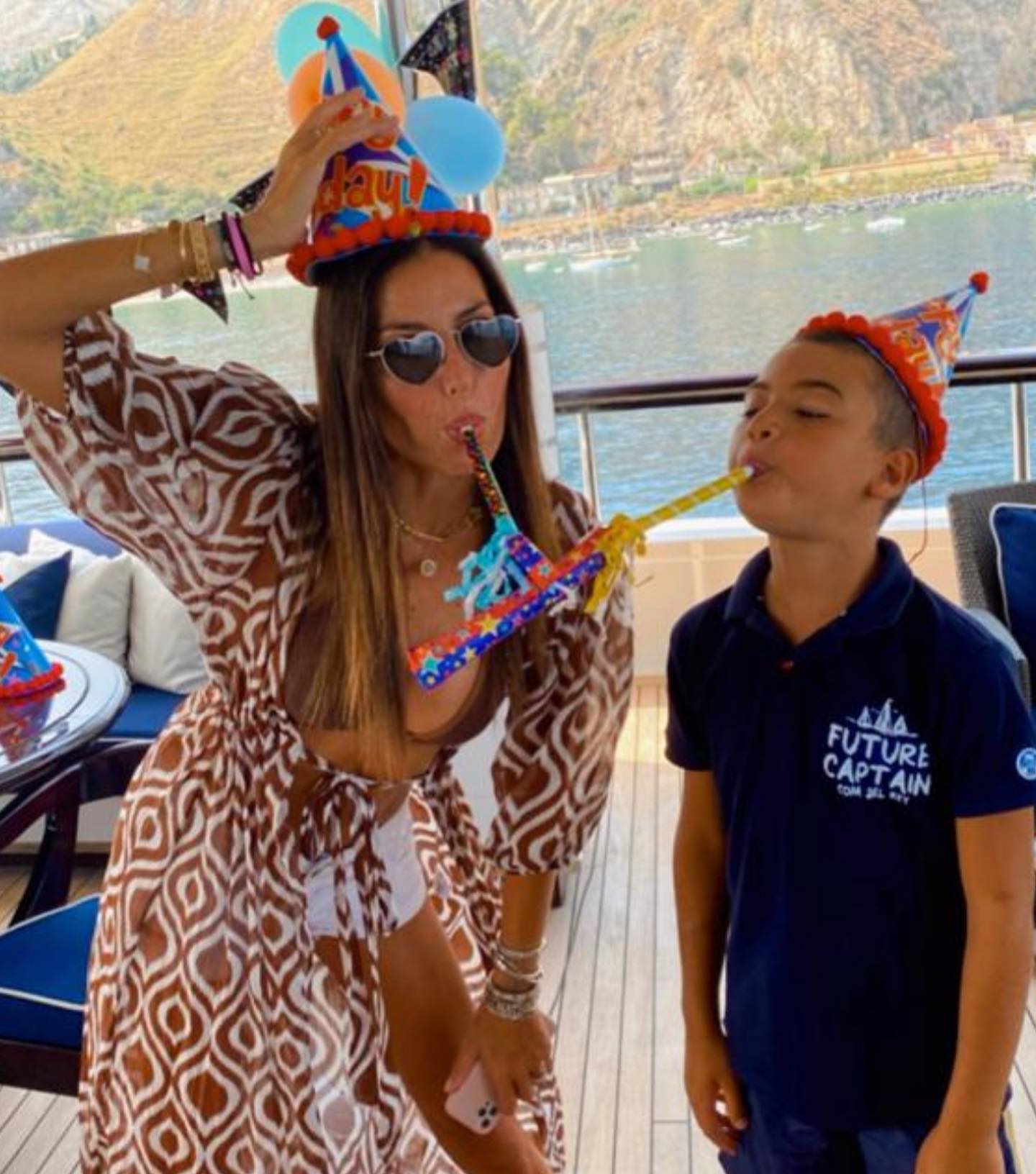 Elisabetta Gregoraci Tanti  auguri cuoricino mio..sei il nipotino migliore che potessi avere, sei un ...