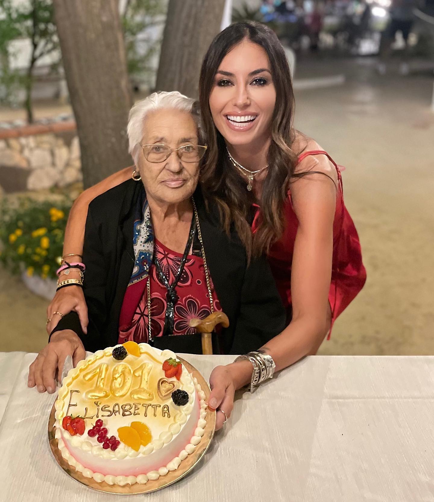 Elisabetta Gregoraci Tanti auguri nonna Elisabetta: oggi sono 101!!  sei una forza della natura, la n...