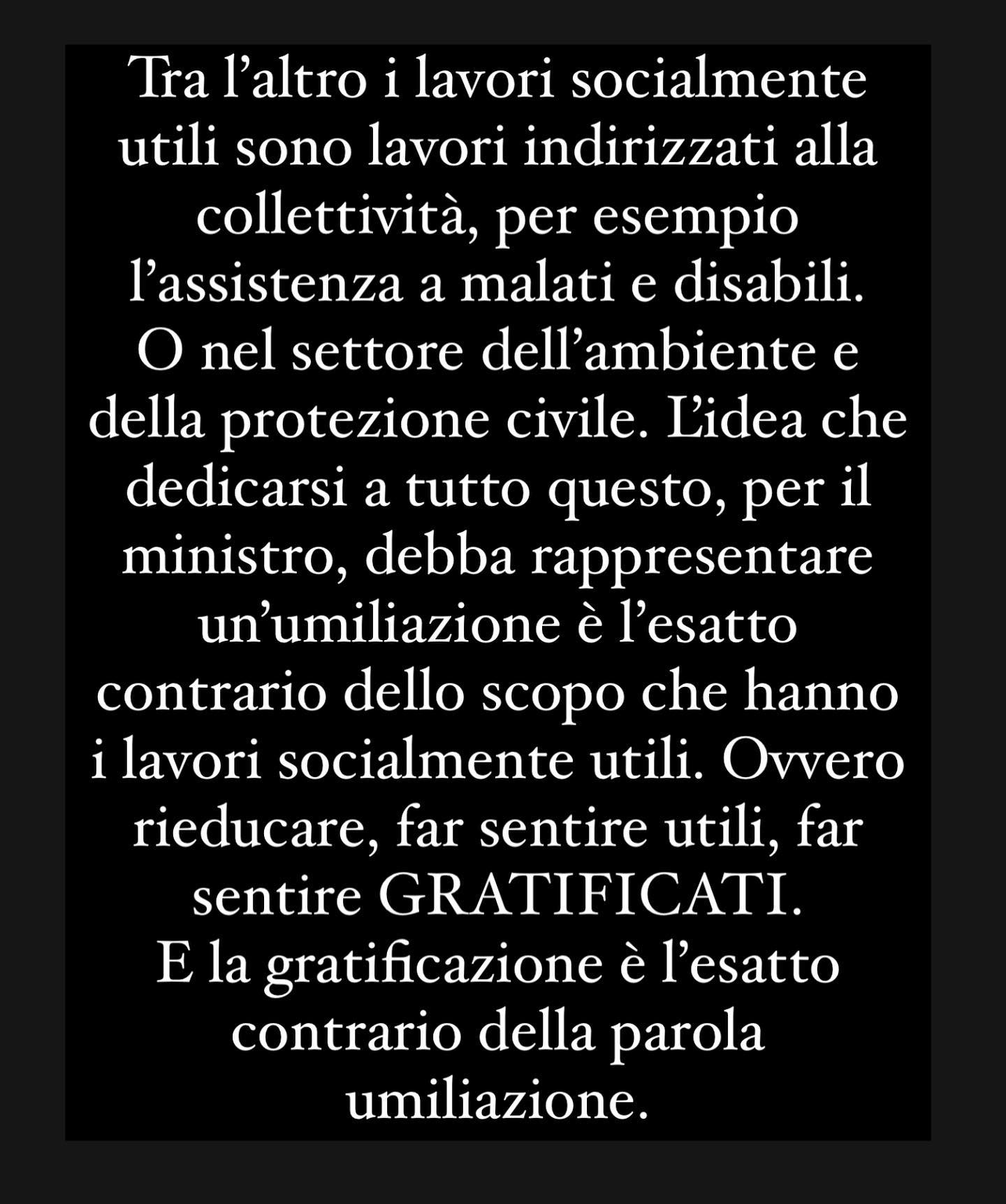 Selvaggia Lucarelli Il ministro dell’istruzione Valditara dovrebbe tornare a scuola....