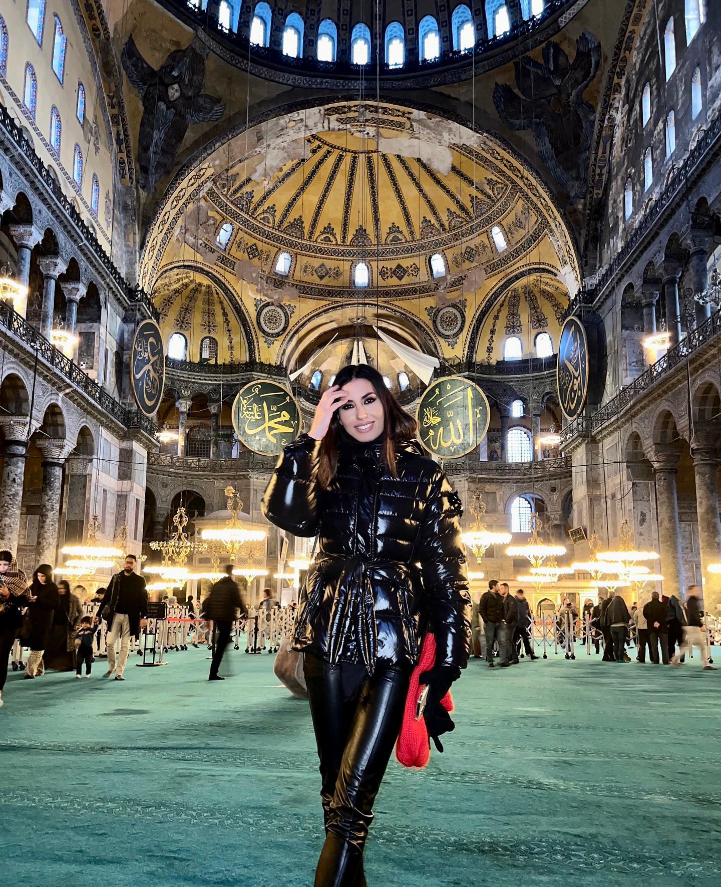 Elisabetta Gregoraci • Postcard da Istanbul...