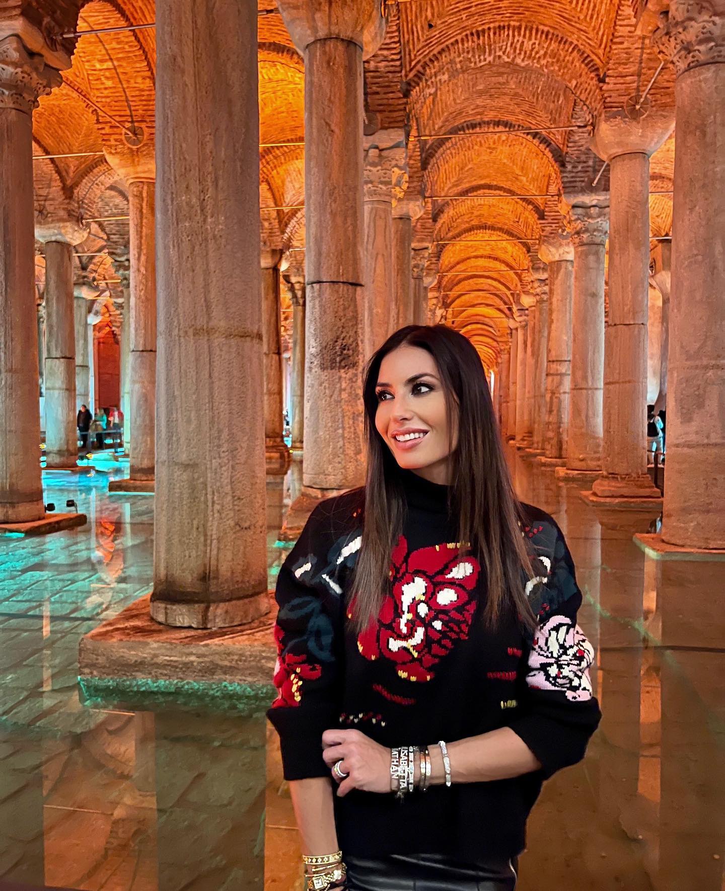 Elisabetta Gregoraci • Postcard da Istanbul...