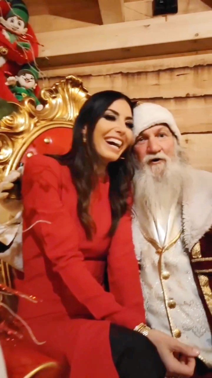 Elisabetta Gregoraci Ciao Ragazzi! Come state??
Io sono stata già travolta dagli acquisti Natalizi!! ...