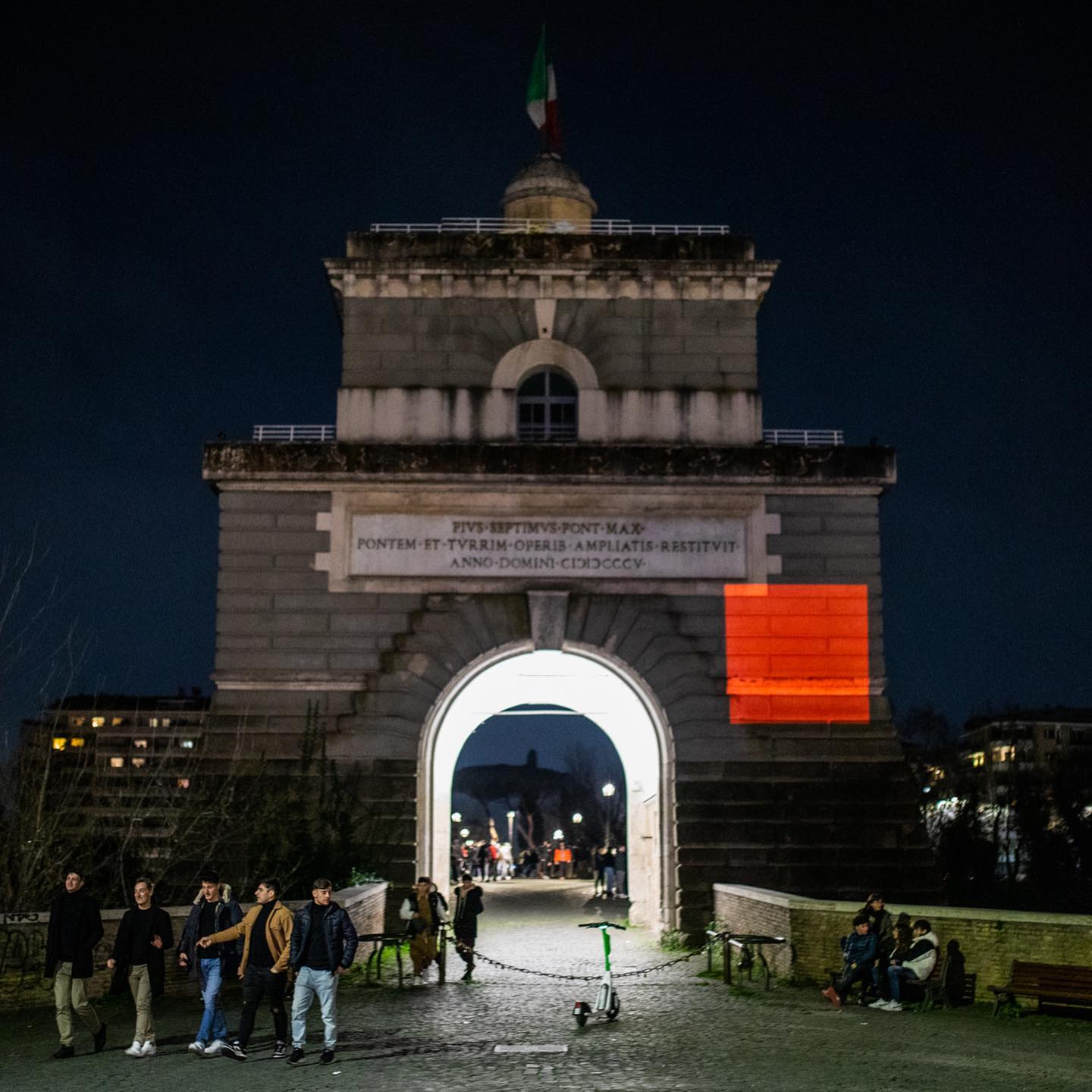 Madame In una notte piovosa a Milano e a Roma… un  

A domani...