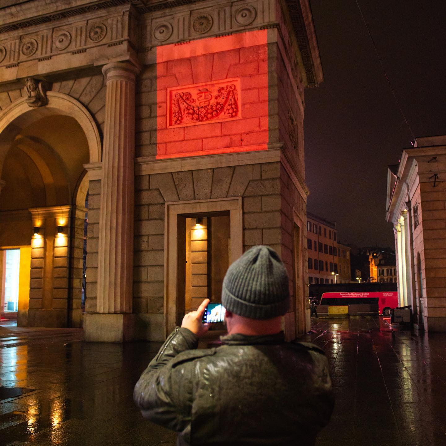 Madame In una notte piovosa a Milano e a Roma… un  

A domani...