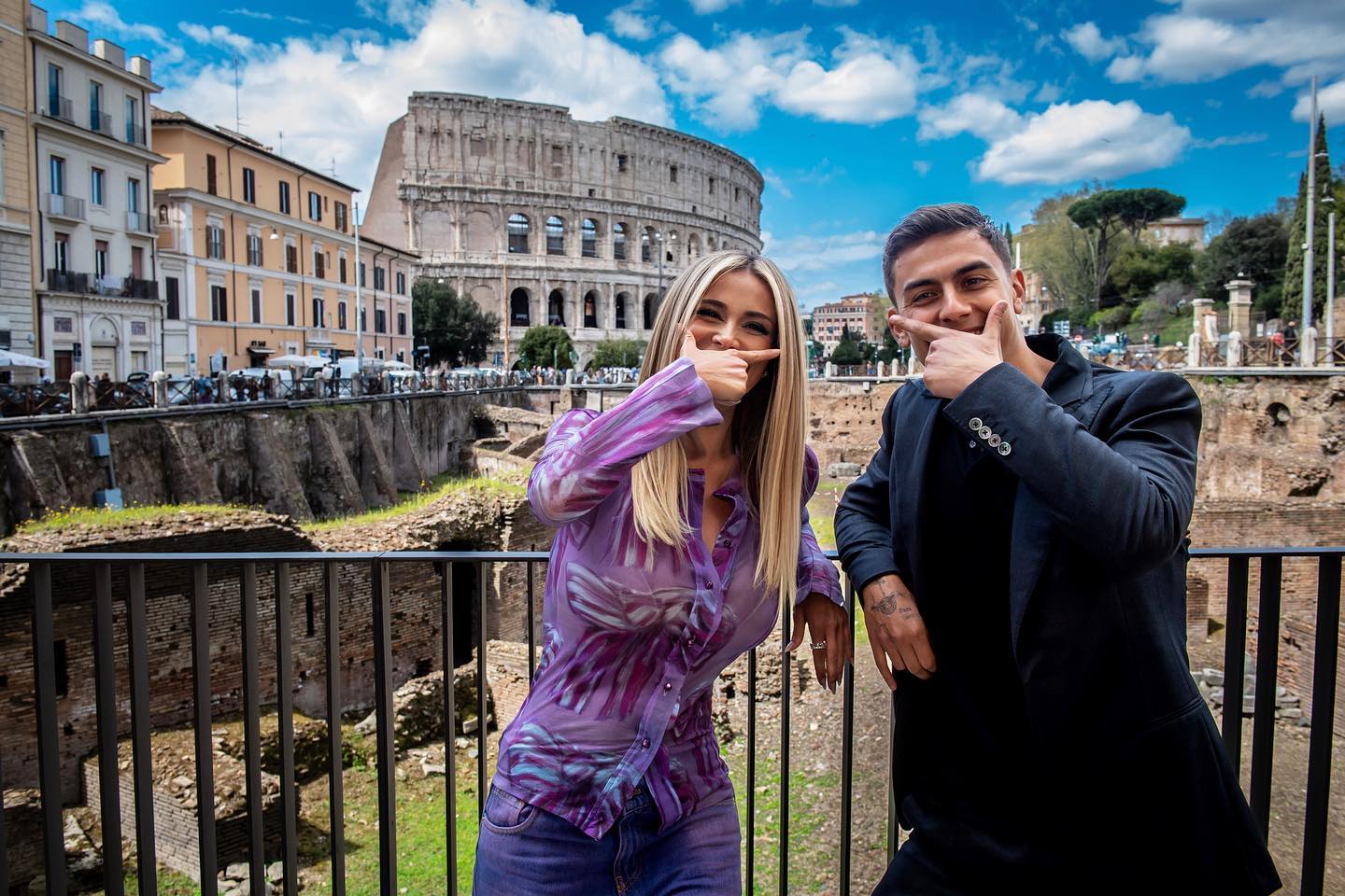 Diletta Leotta Avete mai giocato a scacchi con un Campione del Mondo sotto il Colosseo?  e’ su...