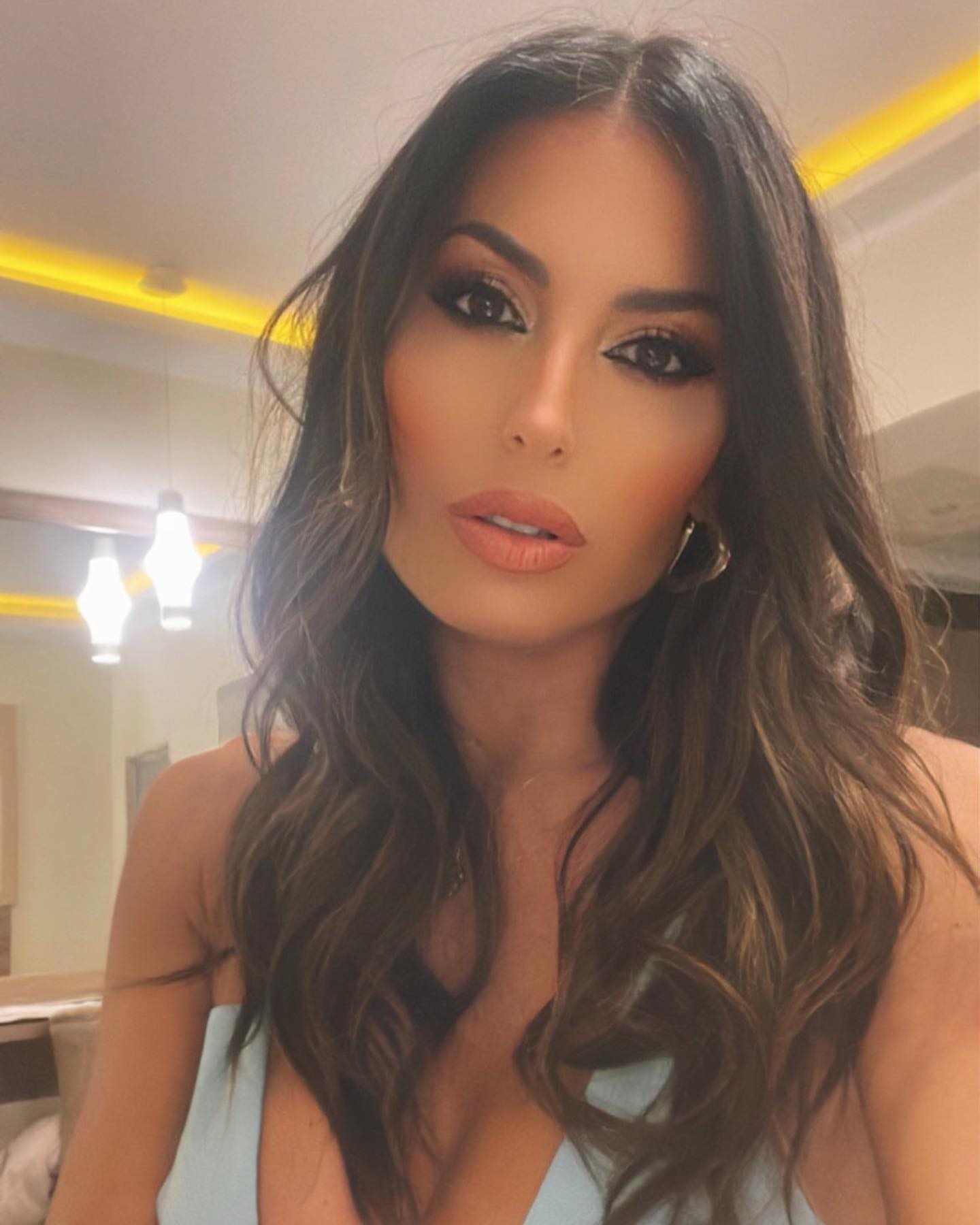 Elisabetta Gregoraci • 24 h a Marsa Alam  - queste ultime ore mi hanno lasciato un dolce ricordo. Ho ...