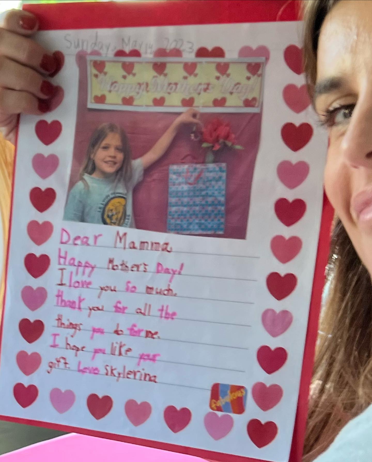 Elisabetta Canalis Auguri alla mia mamma e grazie ogni giorno a Skyler che mi ha reso la  più fortu...