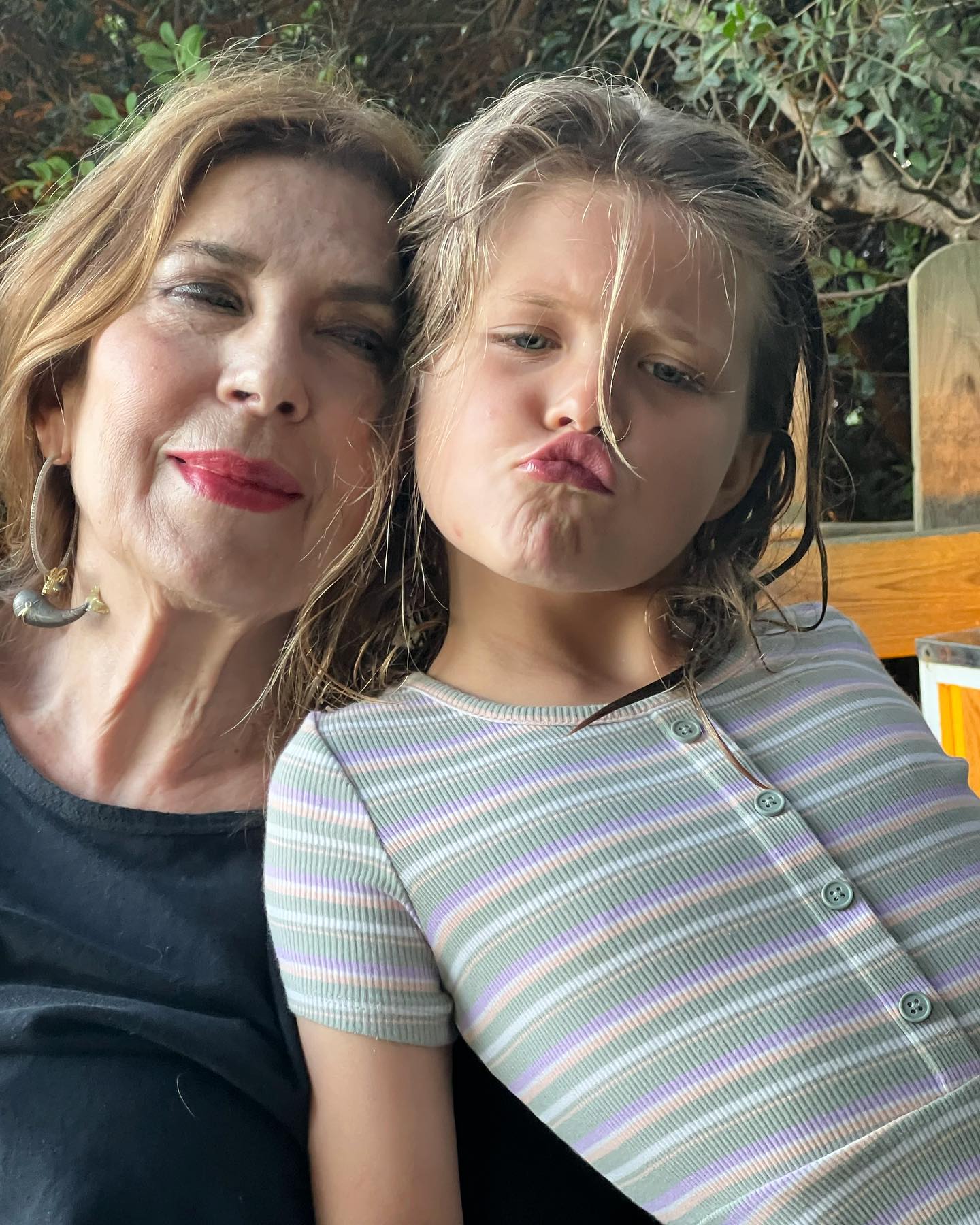 Elisabetta Canalis Auguri alla mia mamma e grazie ogni giorno a Skyler che mi ha reso la  più fortu...