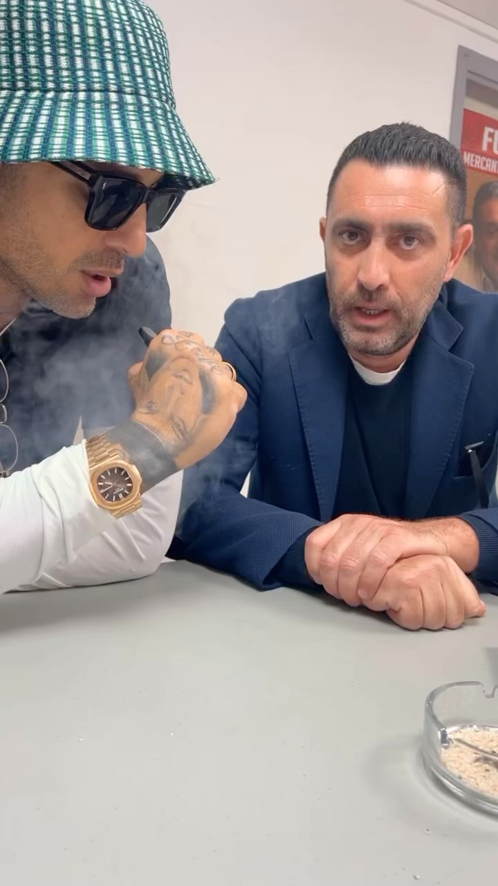 Fabrizio Corona NON ABBIAMO PAURA DEL MANCHESTER E NEMMENO DI ERDOGAN.I FRATELLI GALLAGHER ? DUE...