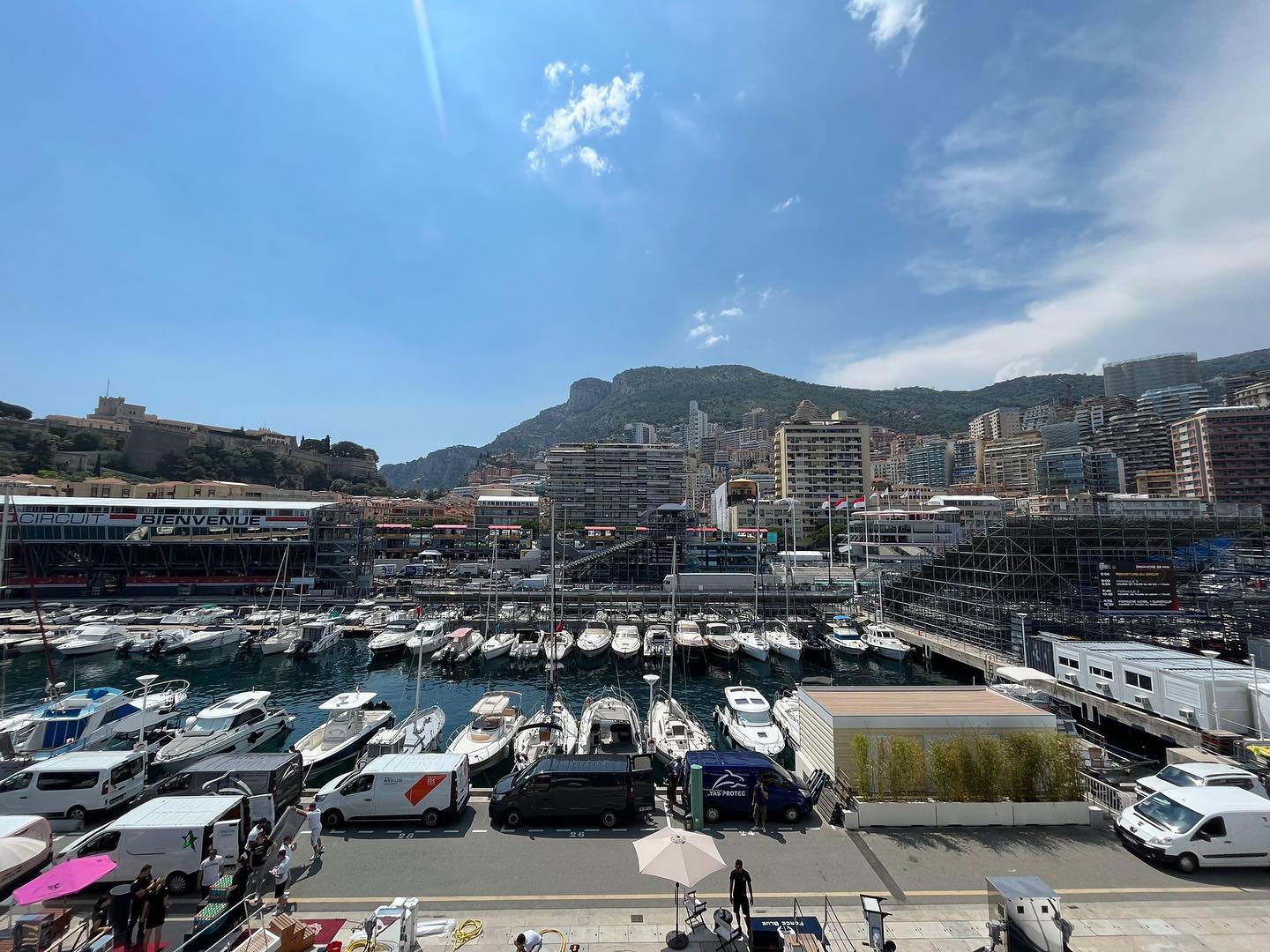 Flavio Briatore Monte Carlo is getting ready for the 

Monte Carlo si prepara per il Gran Premio...