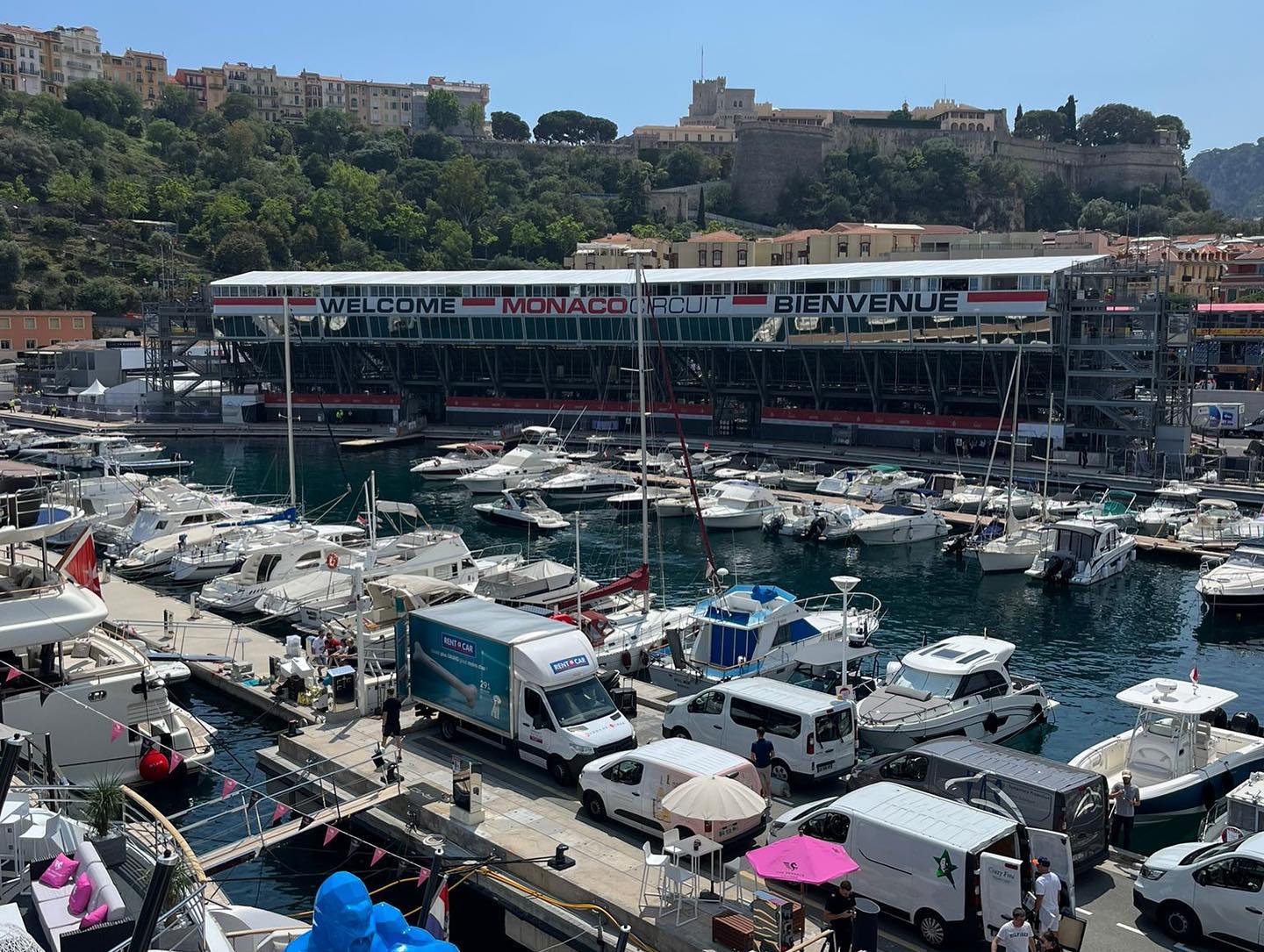 Flavio Briatore Monte Carlo is getting ready for the 

Monte Carlo si prepara per il Gran Premio...