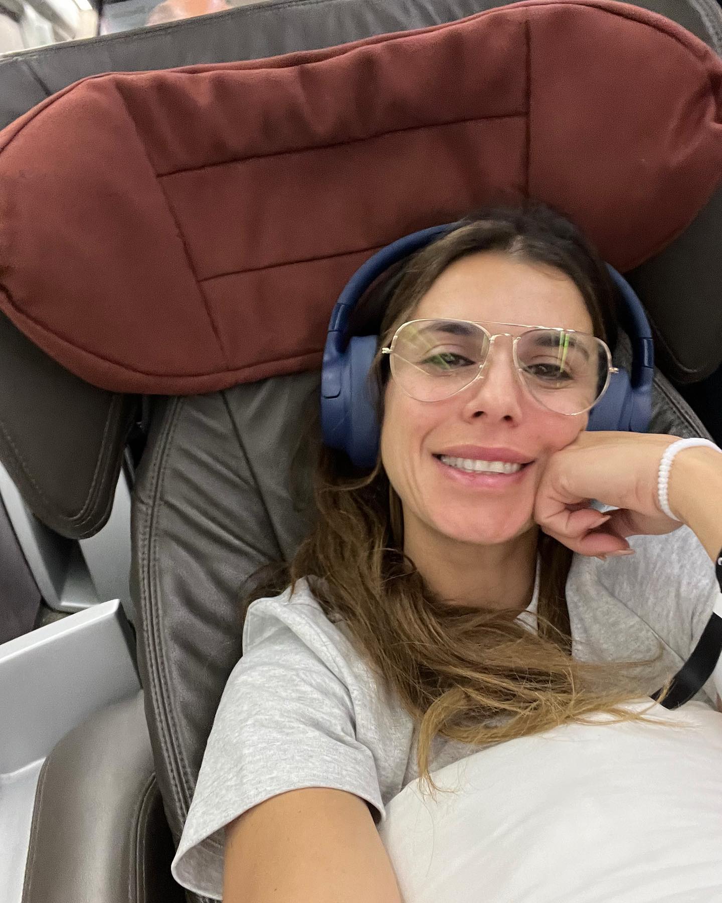 Elisabetta Canalis “Ed allo scoccare della mezzanotte l’incantesimo  svanirà e ti ritroverai sul tr...