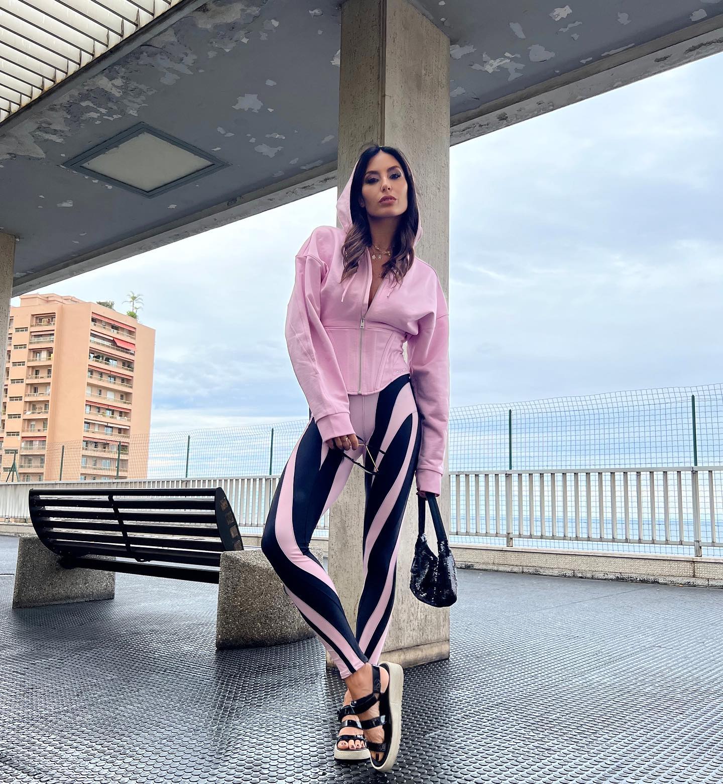 Elisabetta Gregoraci • Comfy in the city...