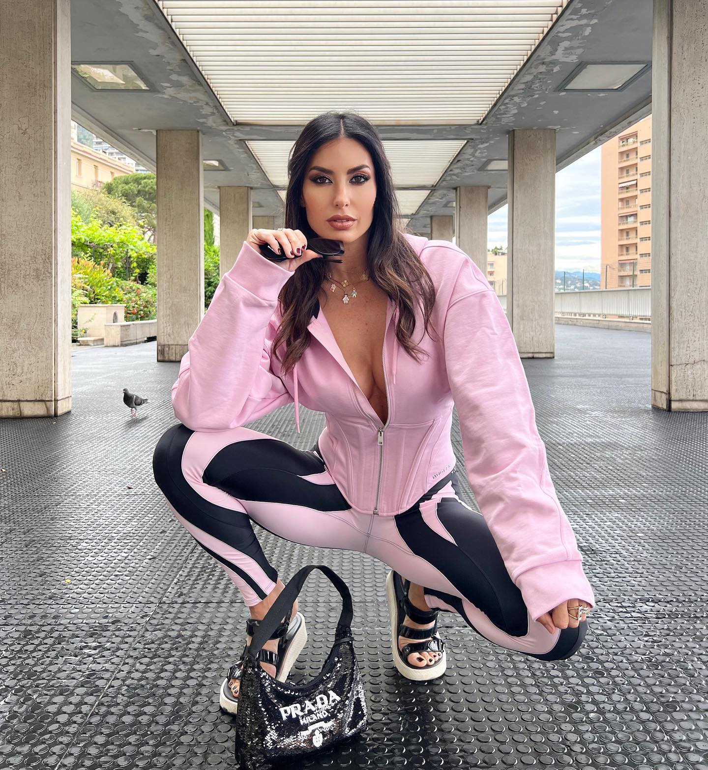 Elisabetta Gregoraci • Comfy in the city...