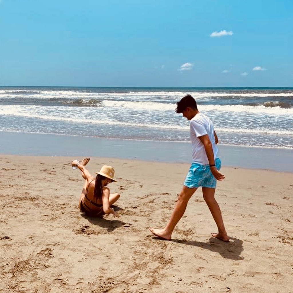 Elisabetta Gregoraci • Waves and my favourite  person : the perfect combination...