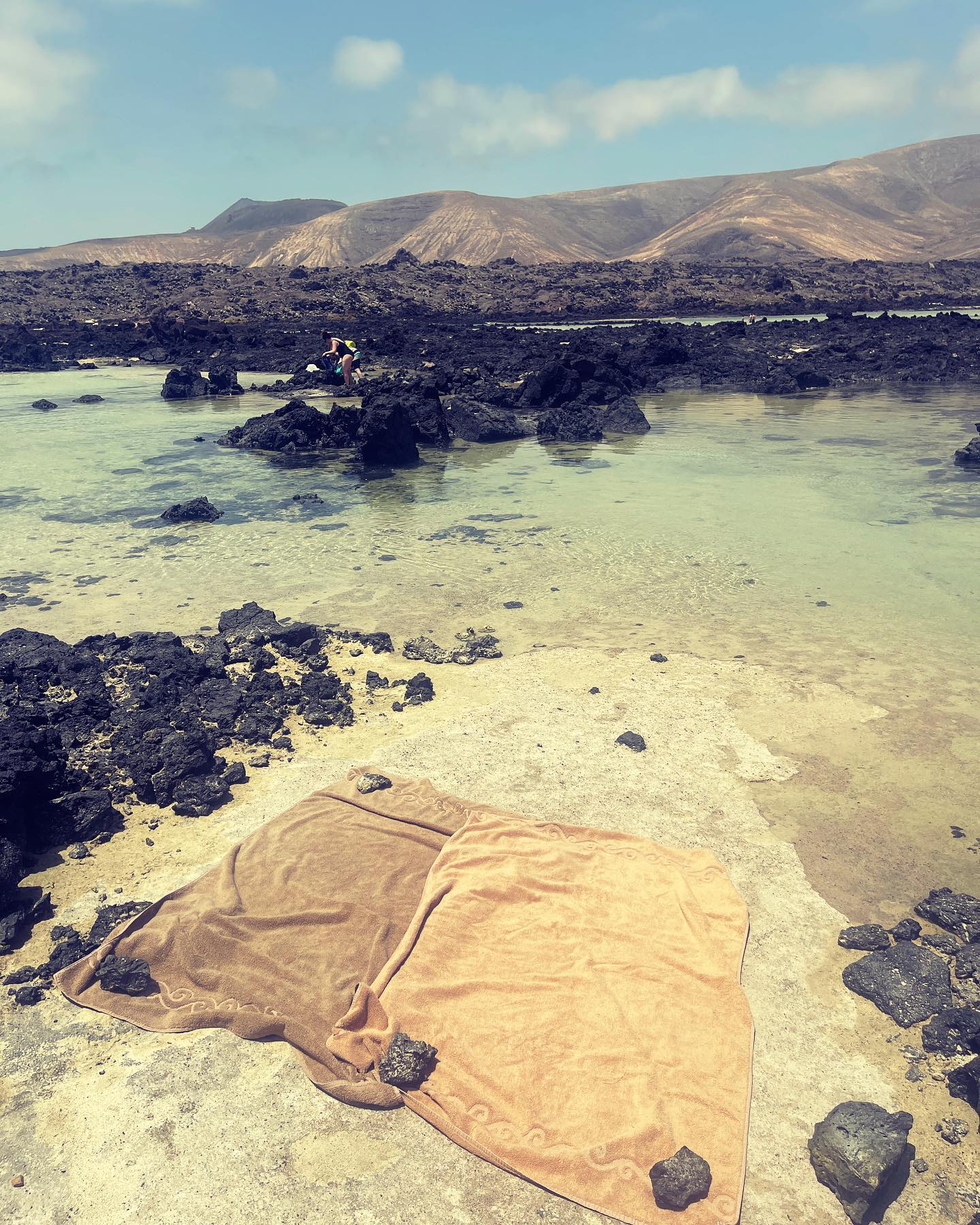 Selvaggia Lucarelli Credo che Lanzarote mi piaccia perché mi piacciono le posizioni scomode....