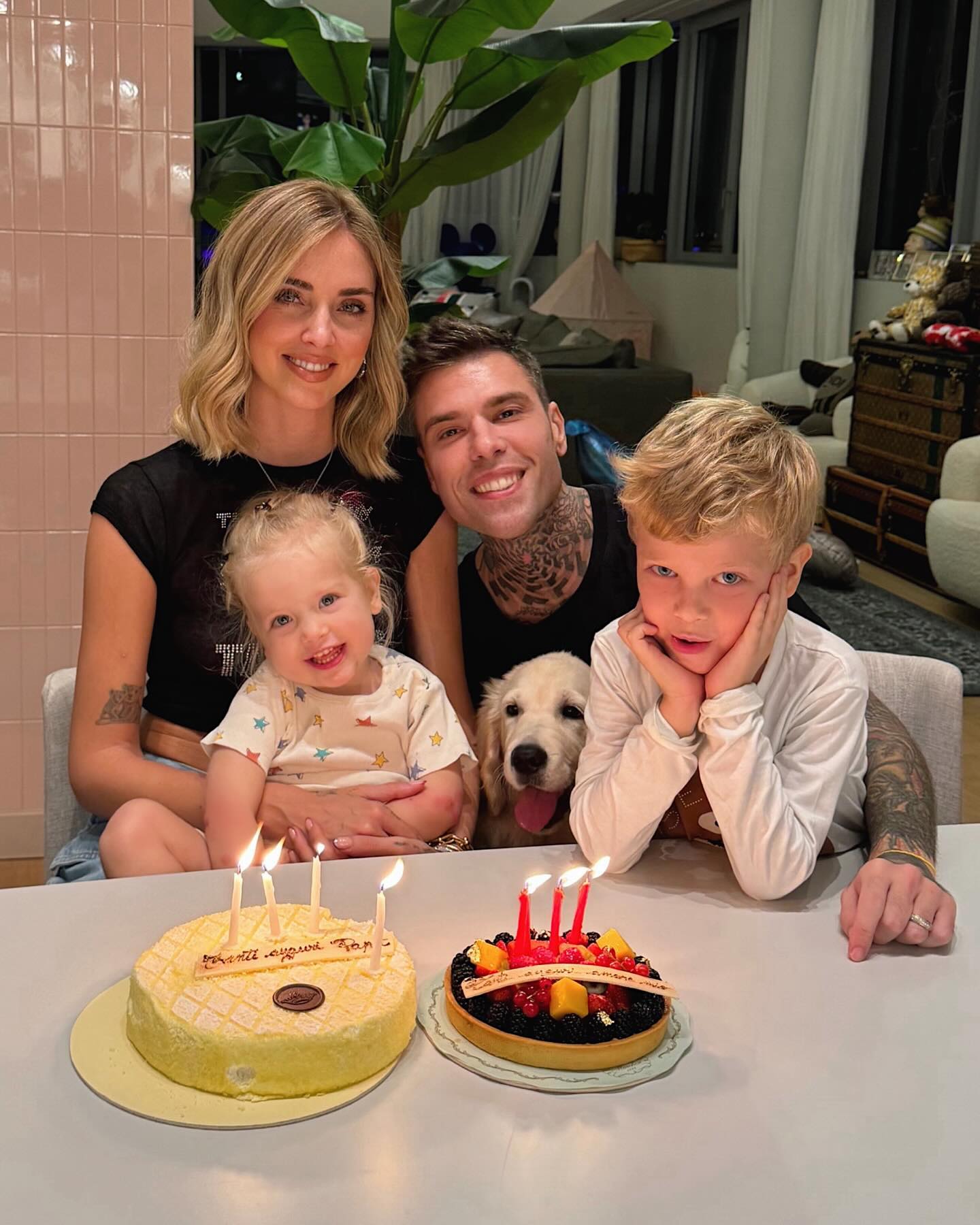 Fedez E sono 34 anni…grato alla mia famiglia per tutto l’amore che riesce a darmi ogni...