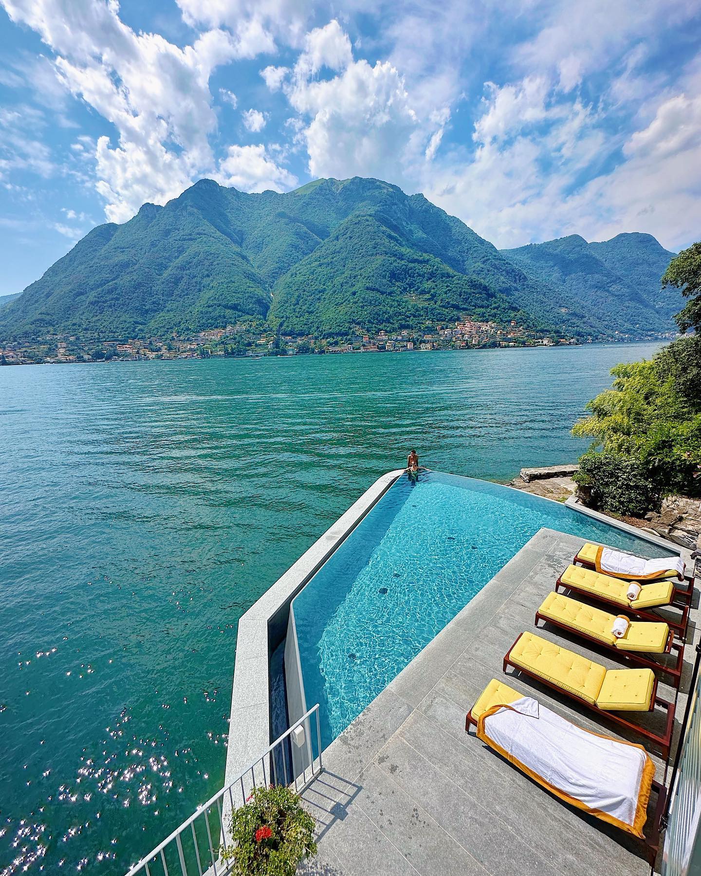 Fedez Lago di Como...