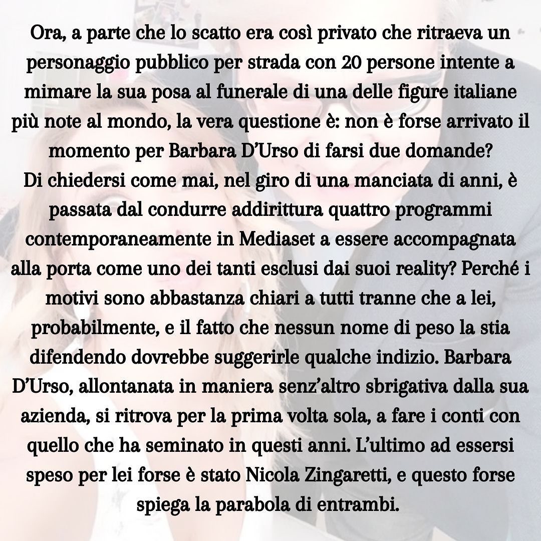 Selvaggia Lucarelli Le mani giunte, il vestito di pizzo nero, l’aria teatrale da prefica salentina, ...