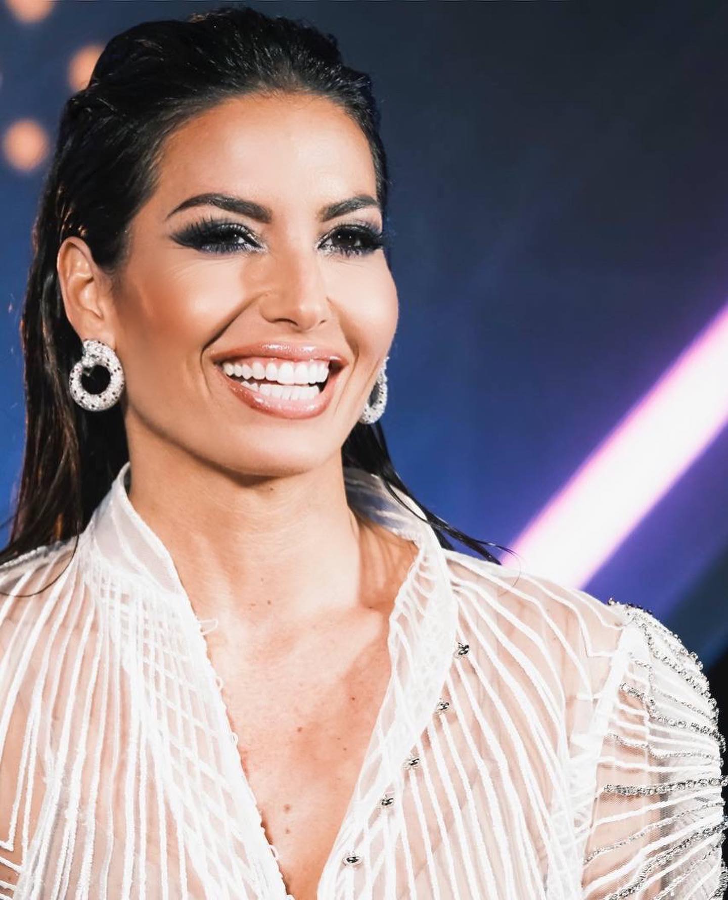 Elisabetta Gregoraci • Comincio già a sentire la musica in sottofondo … Bari pronta per questa triple...