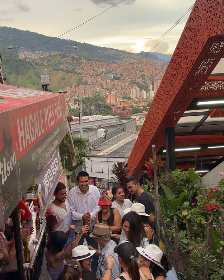 Selvaggia Lucarelli Il riscatto di Medellin, un tempo non troppo lontano la città più violenta del m...