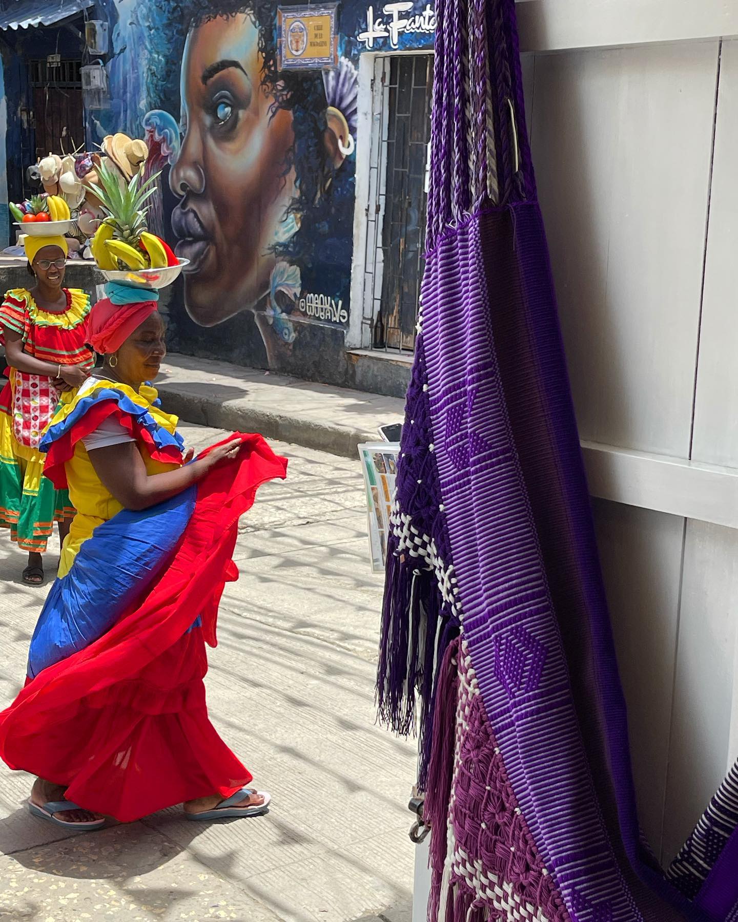 Selvaggia Lucarelli Difficile descrivere la bellezza di Cartagena. Ci provo con le foto, ma non bast...