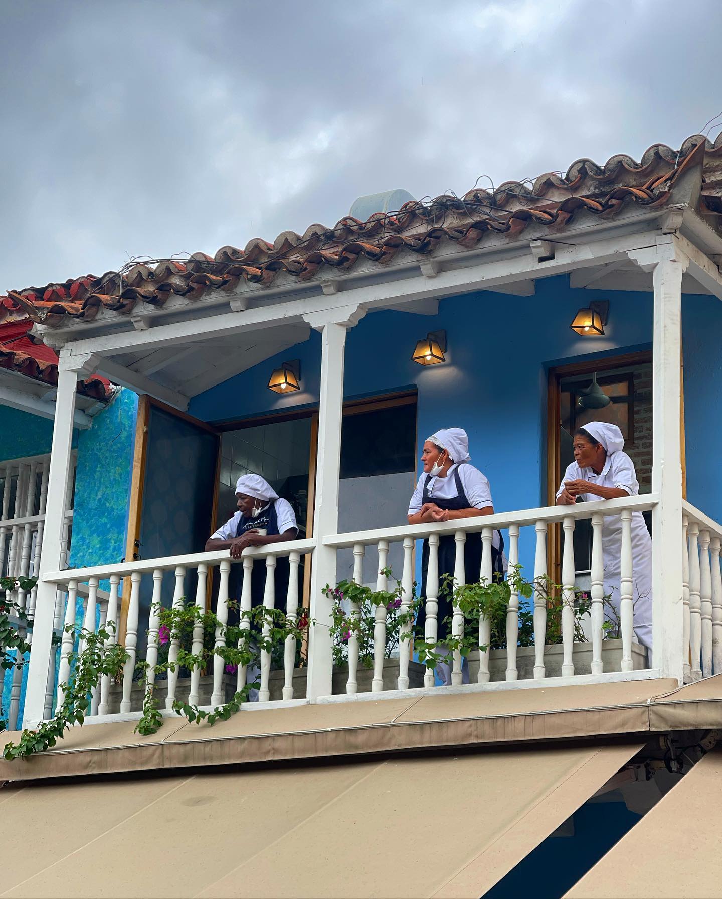 Selvaggia Lucarelli Difficile descrivere la bellezza di Cartagena. Ci provo con le foto, ma non bast...