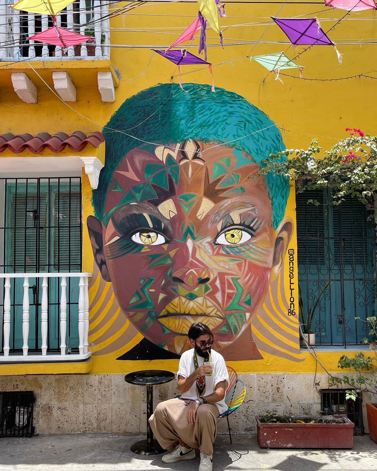 Selvaggia Lucarelli Difficile descrivere la bellezza di Cartagena. Ci provo con le foto, ma non bast...